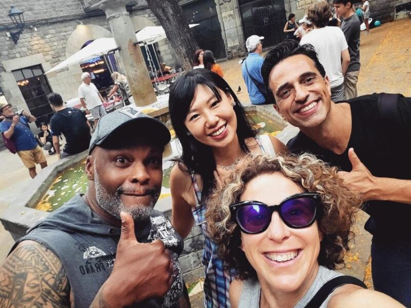 Barcelona: Gothic Quarter Guided Tour With Flamenco & Tapas - Meeting Point and Duration