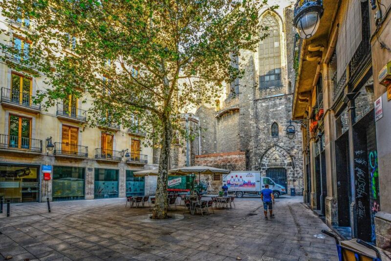 Barcelona - Gothic Quarter Historic Guided Walking Tour - Basilica De Santa Maria Del Pi