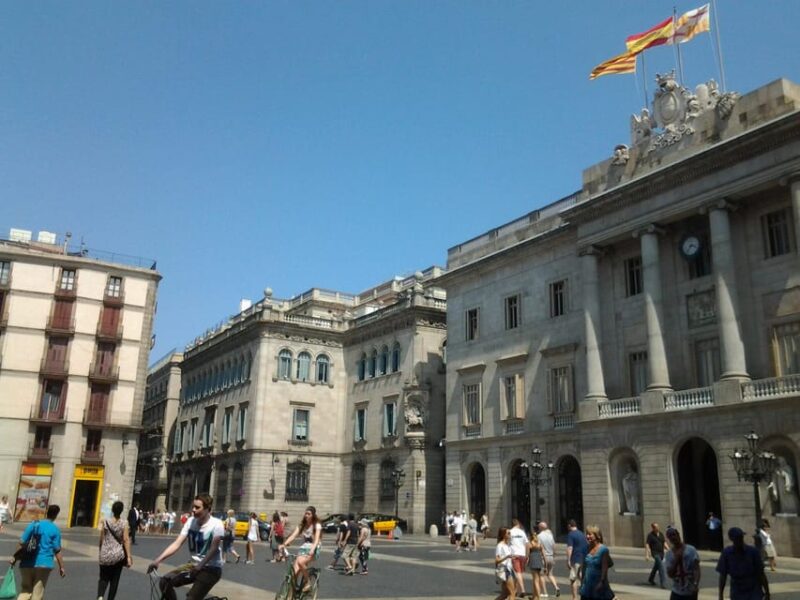 Barcelona: Gothic Quarter Legends Walking Tour With Tapas - Highlights of the Walking Tour