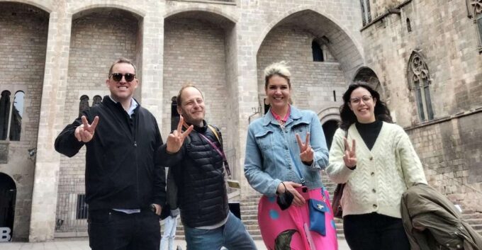 Barcelona: Gothic Quarter Legends Walking Tour With Tapas - Exploring Medieval History