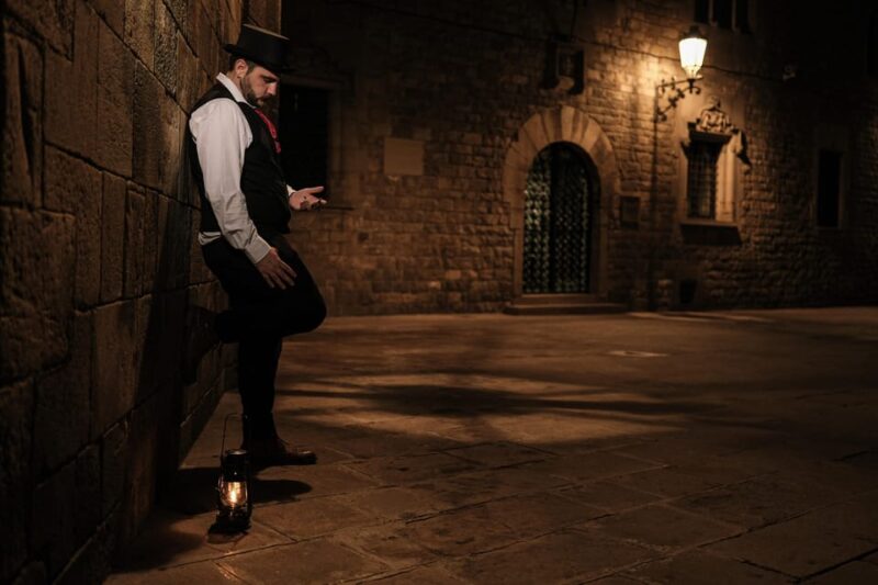 Barcelona: Gothic Quarter Night Walk With Storyteller - Itinerary Details