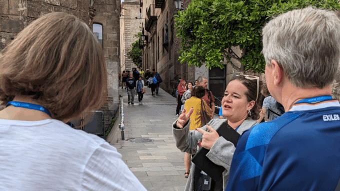 Barcelona: Gothic Quarter Walking Tour - Experiencing Architectural Diversity