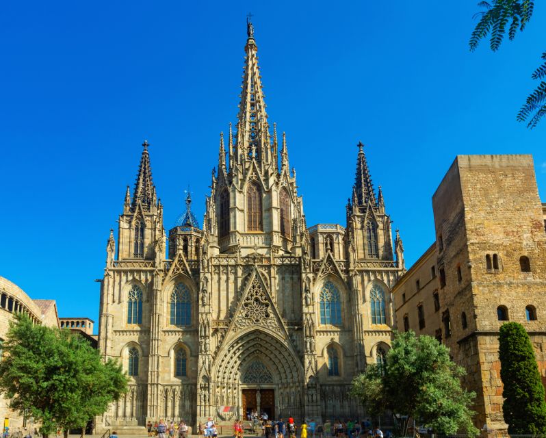 Barcelona Gothic Quarter: Walking Tour With Audio Guide - Important Information