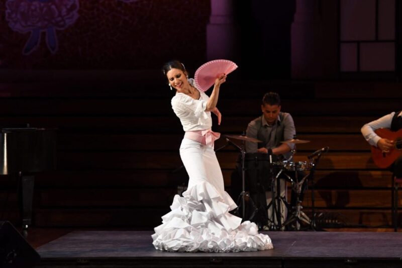 Barcelona: Gran Gala Flamenco Show Entry Ticket - Flamenco Art Form
