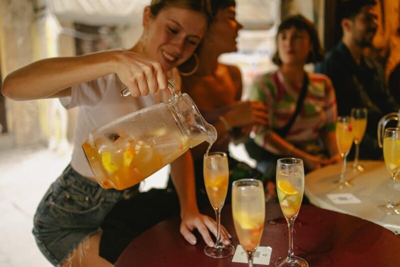 Barcelona: Guided City Nightlife Tour - Experience Highlights