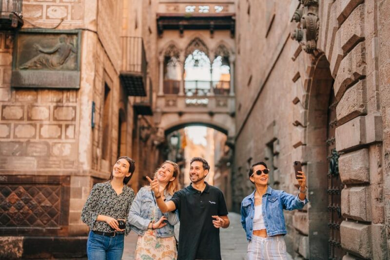 Barcelona: Guided Walking City Tour, Cable Car & Boat Ride - Key Points