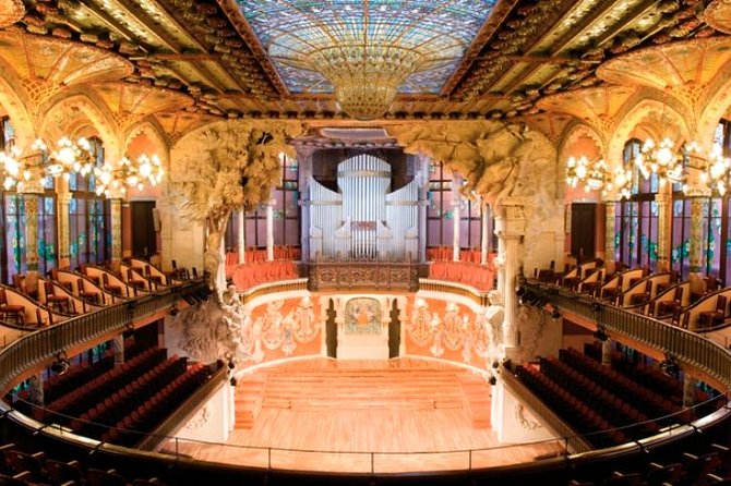 Barcelona Guitar Trio & Dance at the Palau De La Musica - Renowned Spanish Guitar Players