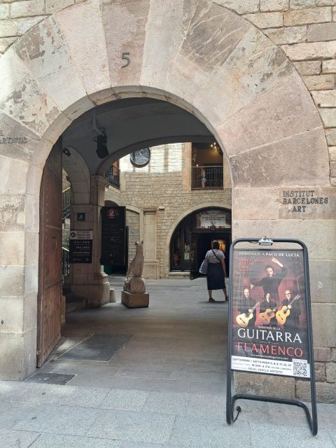 Barcelona: Guitar Trio & Flamenco Dance @Pignatelli Castle - Performance Highlights
