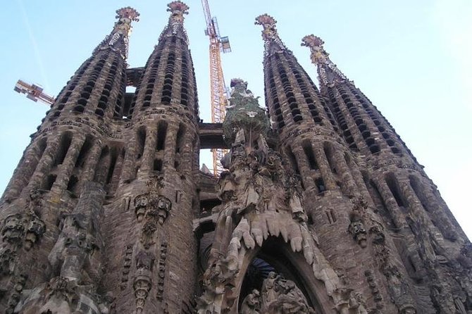 Barcelona Half-day Tour With Local Driver-guide - Tour Experiences and Sights