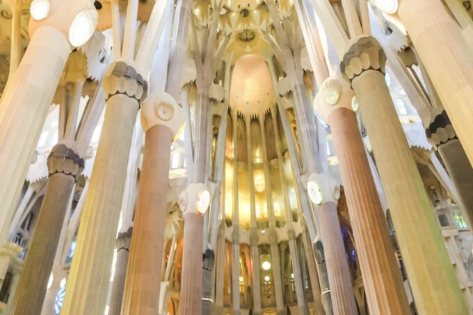 Barcelona: Half-day Wonders of Gaudi Bike Tour - Exploring Gaudís Architectural Marvels