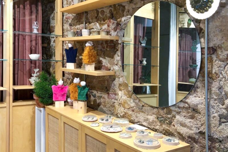 Barcelona: Handmade Ceramic Tiles Workshop - Materials and Amenities
