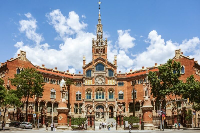 Barcelona: Hello Barcelona Public Transport Travel Card - Key Points