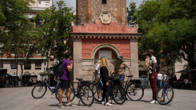 Barcelona: Hidden Gems-Alternative Districts Tour by E-Bike - Participant Restrictions