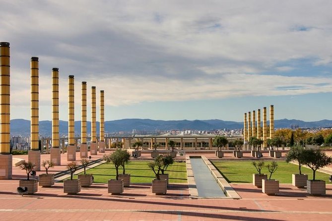 Barcelona Highlights Private Guided Tour With Hotel Pick-Up - Gaudi Landmarks