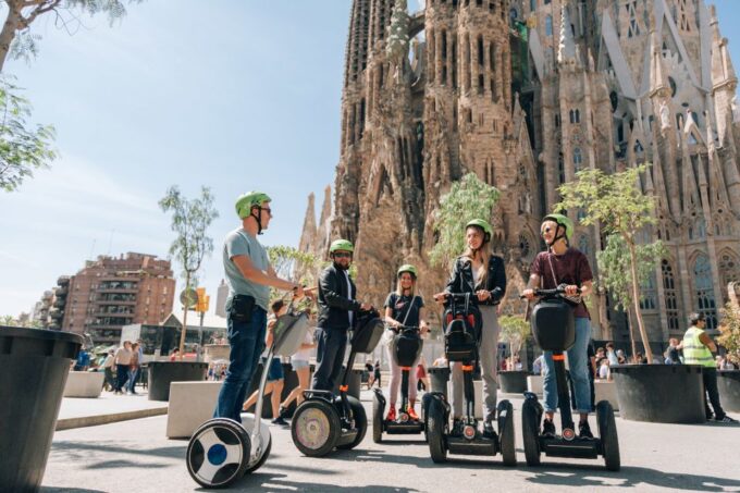 Barcelona Highlights: The Best of Gaudi On Segway - Experiencing the Parc De La Ciutadella