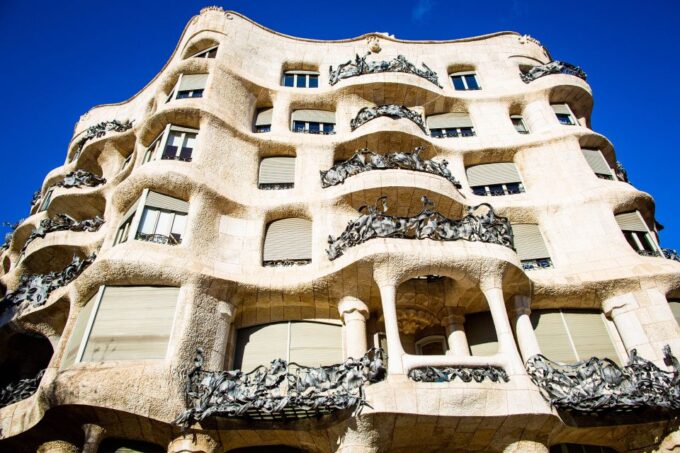 Barcelona Highlights: The Best of Gaudi On Segway - Segway Driving Lesson and Safety