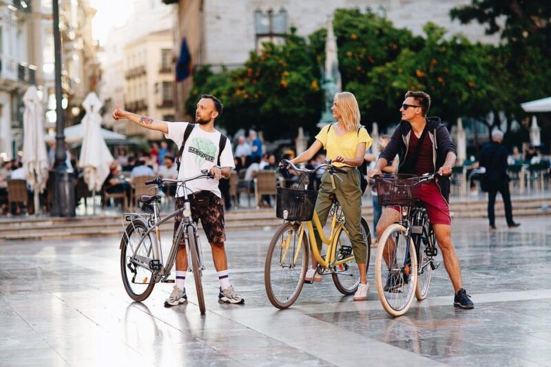 Barcelona: Historic City E-Bike Tour - Itinerary and Highlights