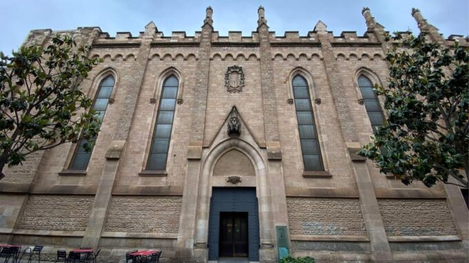 Barcelona: History & Legends Comedy Tour of Sabadell - Combining Historical Knowledge With Humor