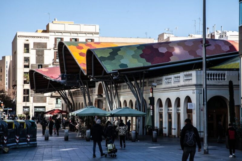 Barcelona: Las Ramblas, La Boquería & Beyond Markets Walk - Visiting the Colorful Santa Caterina Market