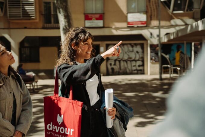 Barcelona Like a Local: Food Tour of Gracia Neighborhood - Exploring Gracia Neighborhood