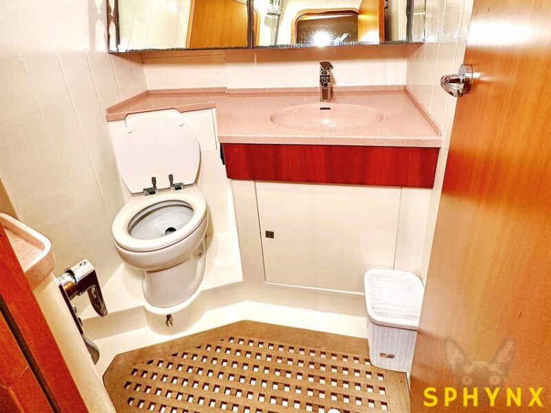 Barcelona: Luxury Yacht Private Sailing Tour - Relaxation and Refreshment Onboard