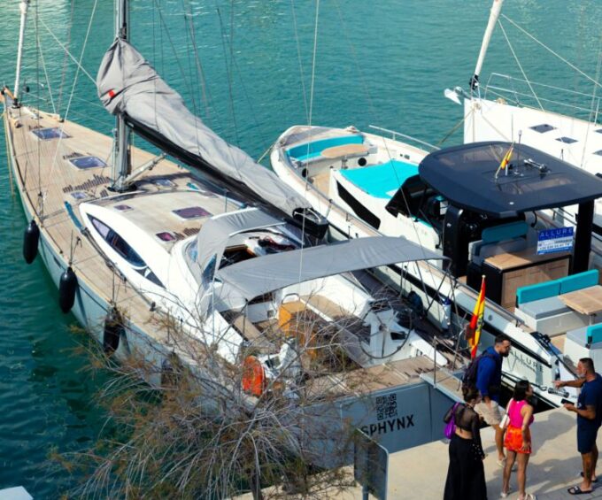 Barcelona: Luxury Yacht Private Sailing Tour - Safety and Maintenance Standards
