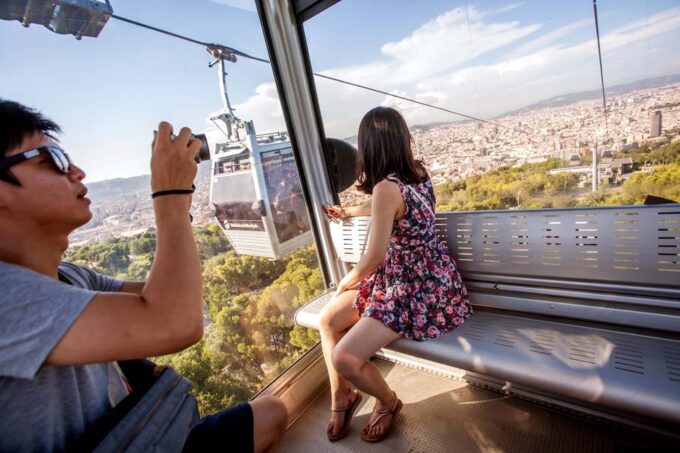 Barcelona: Montjuïc Cable Car Roundtrip Ticket - Transportation Options