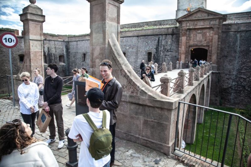 Barcelona Montjuïc Walking Tour: Magic and Transformations - Panoramic Viewpoints