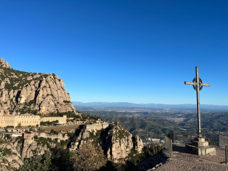 Barcelona: Montserrat Early Morning Tour With Pickup - Itinerary