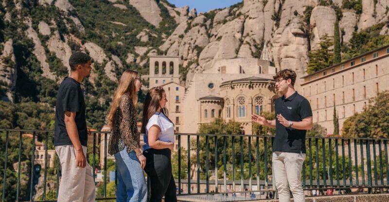 Barcelona: Montserrat Monastery & Sitges Winery Experience - Guided Tour of Sitges