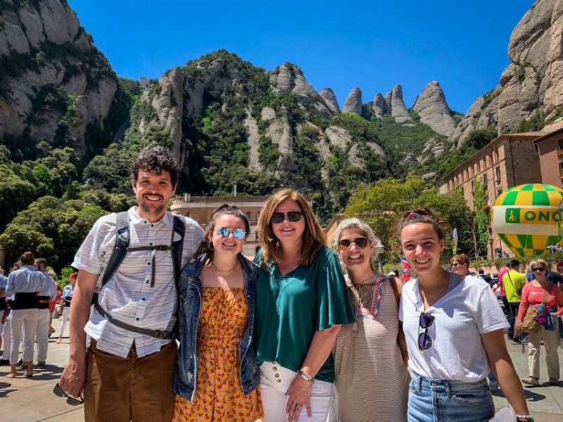 Barcelona: Montserrat Private Trip With Cable Car and Lunch - Key Points