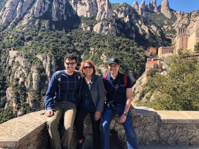 Barcelona: Montserrat Private Trip With Cable Car and Lunch - Montserrat Basilica and La Moreneta