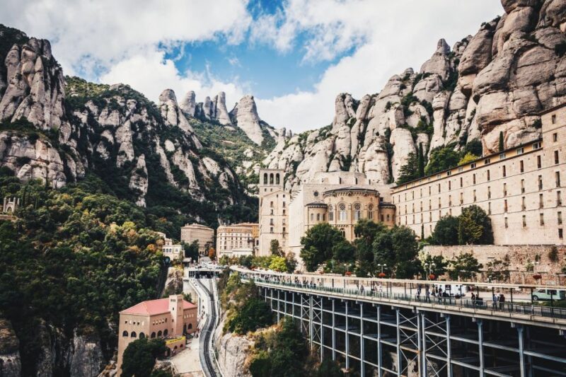 Barcelona: Montserrat Tour With Cog-Wheel & Black Madonna - Itinerary and Experience