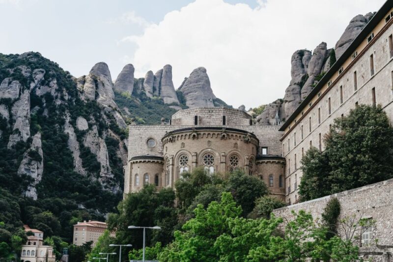 Barcelona: Montserrat Tour With Optional Lunch and Winery - Optional Winery Visit