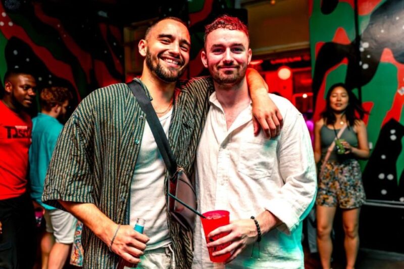 Barcelona: New Year'S Eve Pub Crawl With 1.5 Hour Open Bar - Highlights of the Pub Crawl