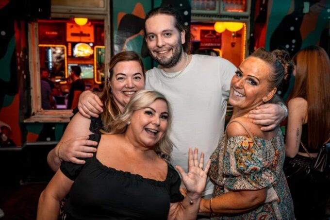 Barcelona: New Year'S Eve Pub Crawl With 1.5 Hour Open Bar - Drinking Games and Activities