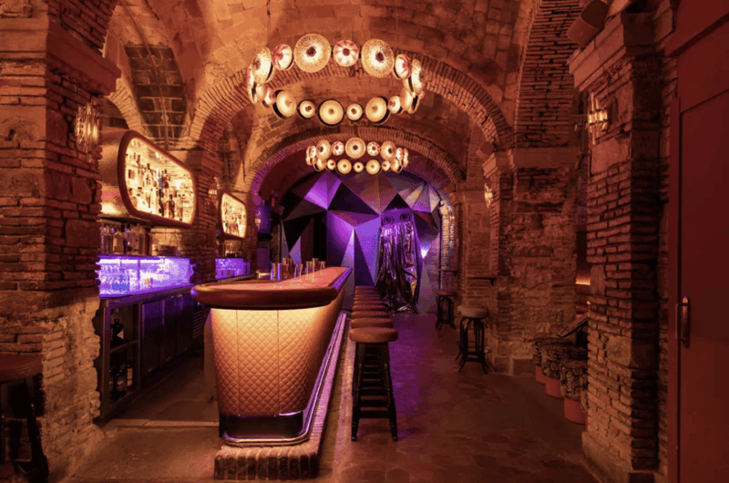 Barcelona Nightlife Secrets: Guided Tour - Experience Highlights