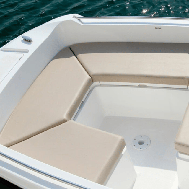 Barcelona: No License Needed Boat Rental - Key Points