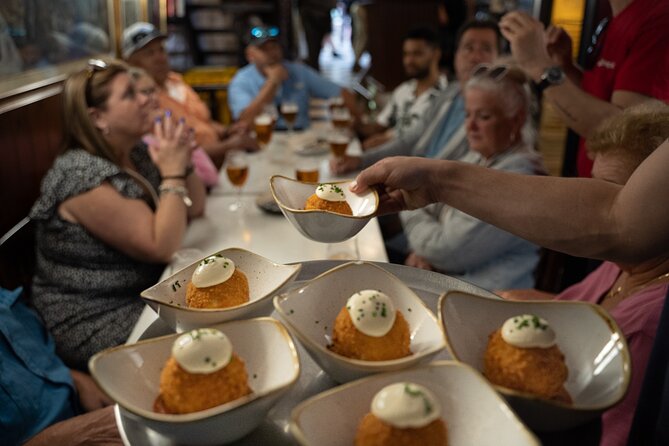 Barcelona: Old Town Evening Food Tour With 8 Tapas & 4 Drinks - Dietary Accommodations Available