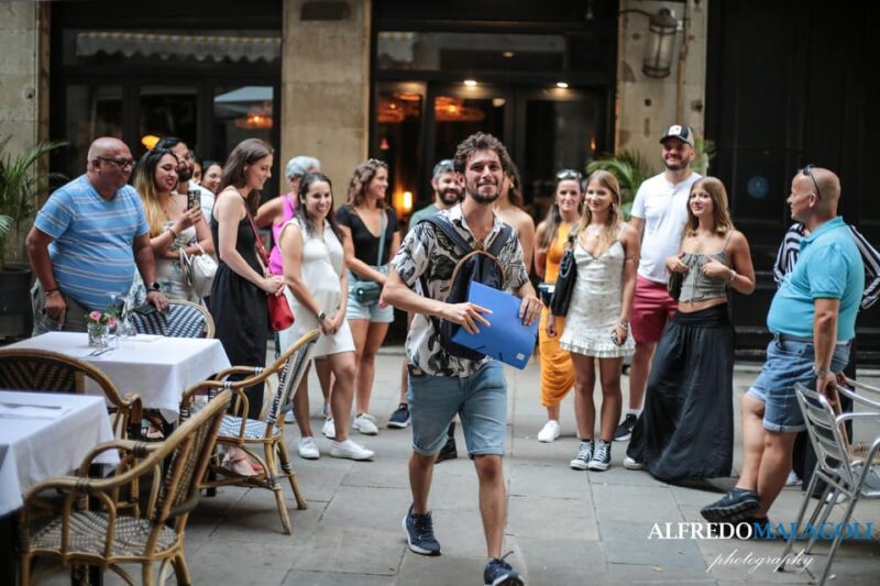 Barcelona: Old Town Guided Walking Tour - Key Points