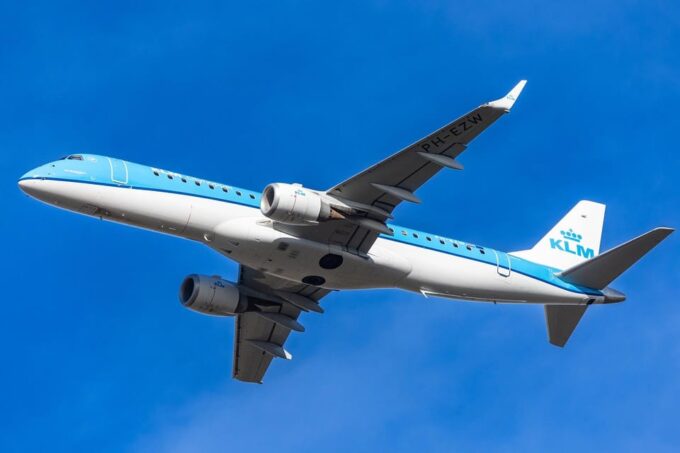 Barcelona: One-Way Transfer To/From Barcelona Airport(Bcn) - Extra-area Fees