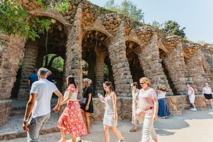 Barcelona: Park Güell Entry Ticket and Guided Tour - Highlights of the Park