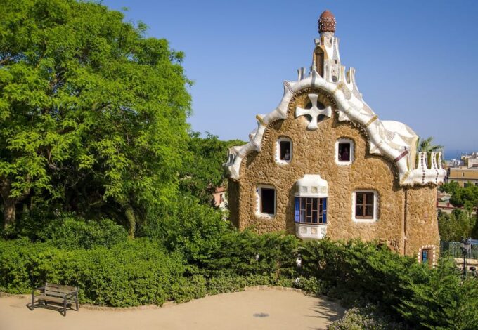 Barcelona: Park Güell Guided Tour - Cancellation and Payment Options