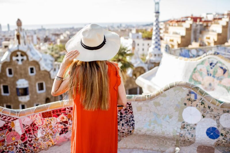 Barcelona: Park Güell Guided Tour - Experience Highlights
