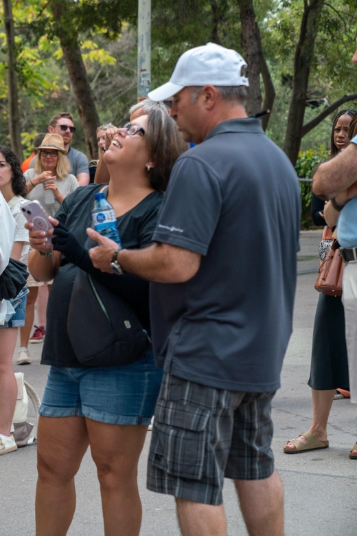 Barcelona: Park Guell Guided Tour With Skip the Line Entry - Booking and Cancellation