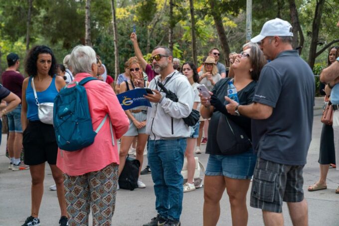 Barcelona: Park Guell Guided Tour With Skip the Line Entry - UNESCO Heritage Site