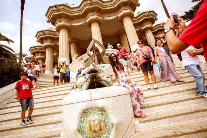 Barcelona: Park Güell Guided Walking Tour and Entry Ticket - Frequently Asked Questions