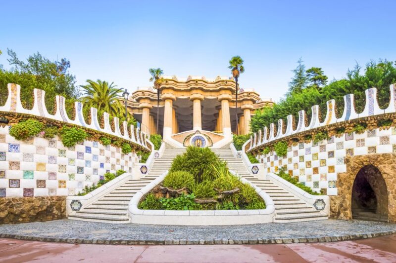Barcelona: Park Güell Skip the Line Guided Tour With Ticket - Art Nouveau and Modernism in Barcelona