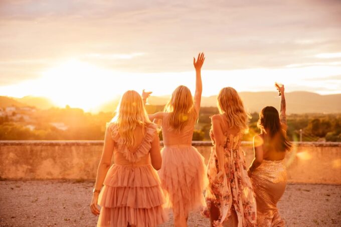 Barcelona: Penedès SUNSET Wine Tasting (2 Wineries) + TAPAS - Accessibility