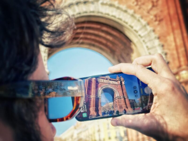 Barcelona: Phone Photography Tips & Tricks - Park & Old Town - Effective Utilization of Iphone Camera Features